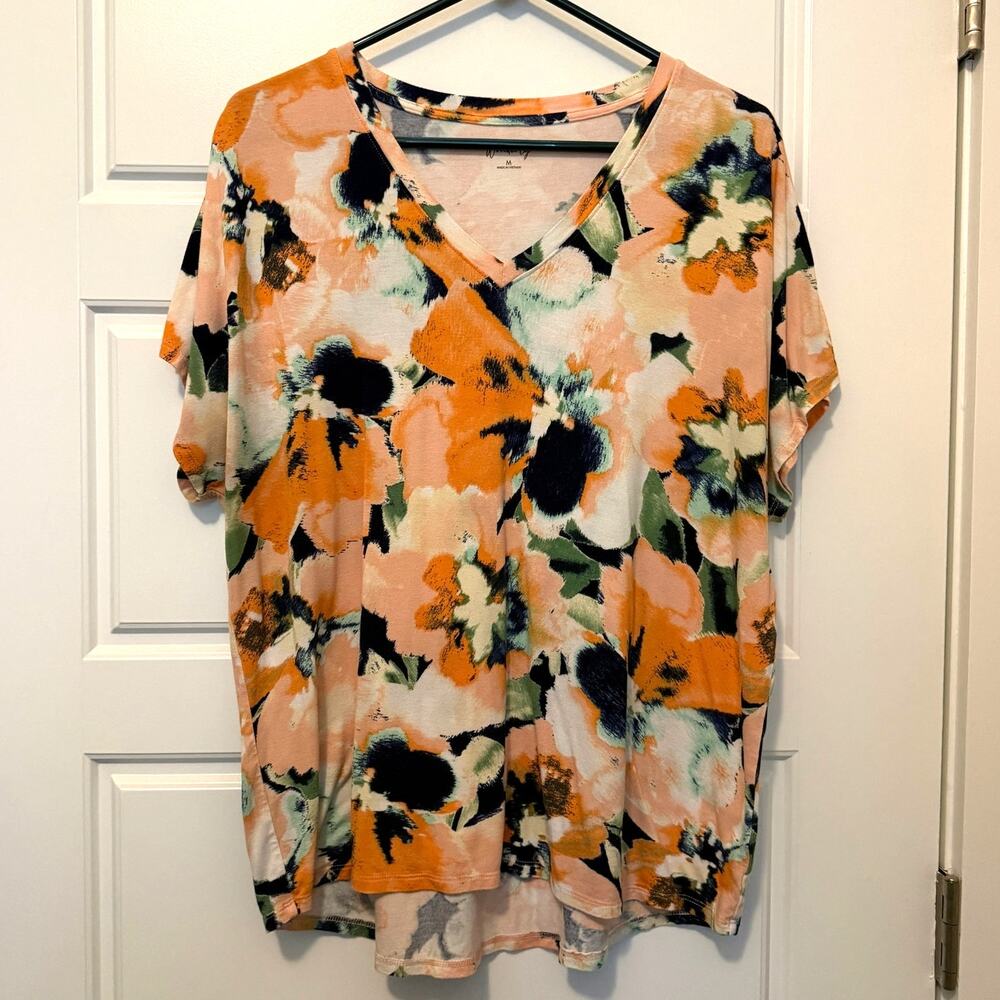 Wonderly Floral Vneck Top Shirt Short Sleeves Medium